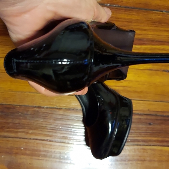 Vera Wang Lavender Label " Vero Cuoio" Black Patent Leather Stilettos Size 7M - Picture 7 of 16